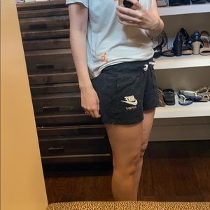 Nike short
